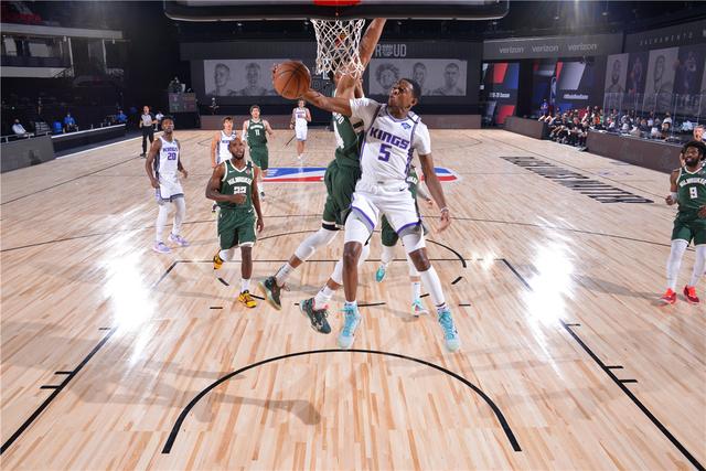 许多球队往 许多球队往