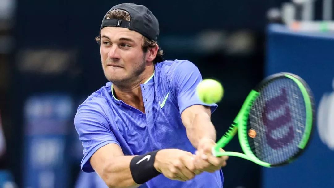 不讳著称的 不讳著称的