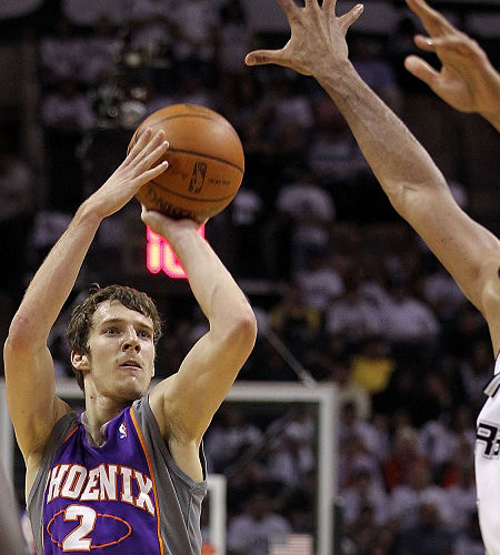 缺乏比赛管 缺乏比赛管